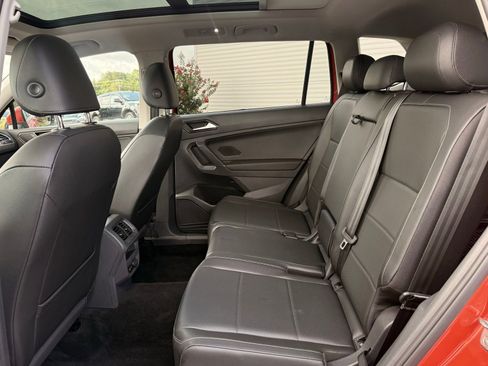 Used 2018 Volkswagen Tiguan SEL image 20