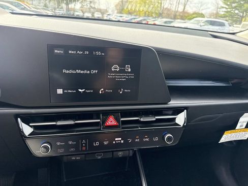 New 2026 Kia Niro LX FWD image 10