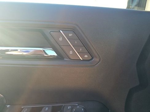 Used 2025 GMC Canyon AT4 w/ Nightfall Edition image 26