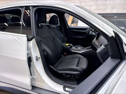 Used 2024 BMW i4 eDrive35 w/ Premium Package RWD image 9
