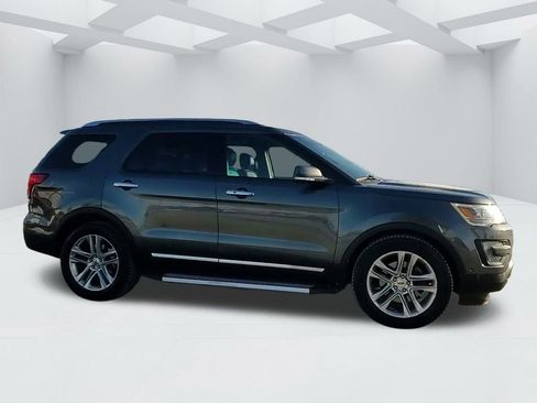 Used 2016 Ford Explorer Limited w/ Equipment Group 301A image 4