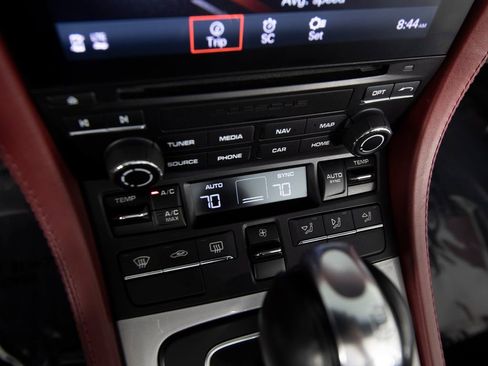 Certified 2021 Porsche 718 Boxster Spyder image 29