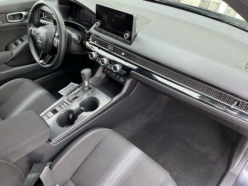Used 2025 Honda Civic Sport image 18
