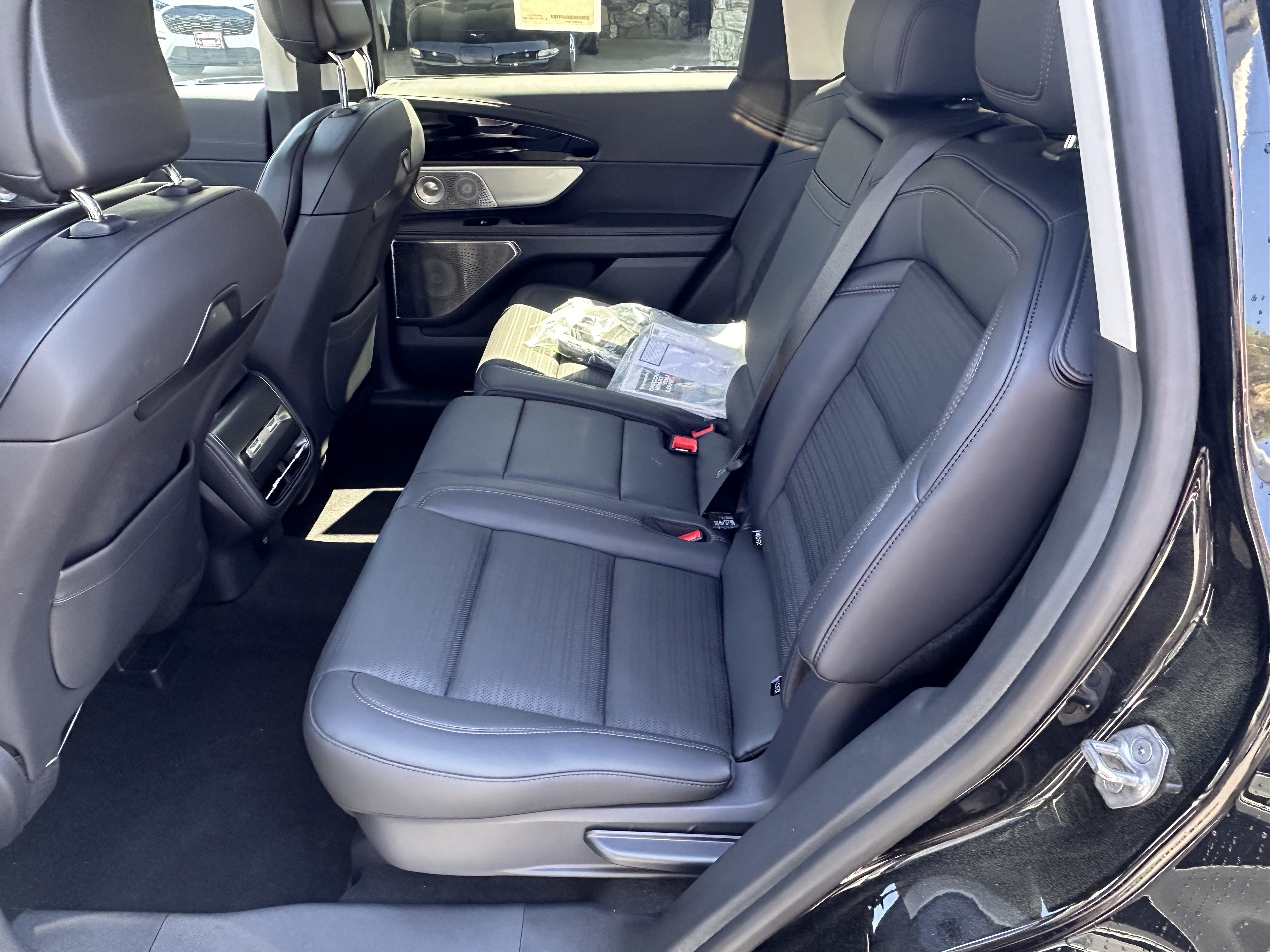 Used 2026 Lincoln Nautilus Reserve AWD/4WD image 18