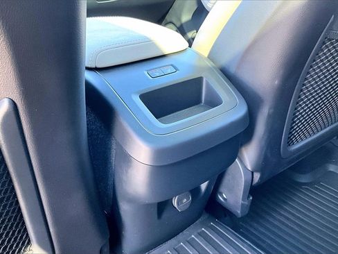 Certified 2026 Volvo XC60 B5 Plus w/ Protection Package Premier image 10