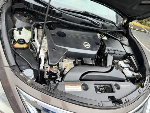 Used 2013 Nissan Altima 2.5 SV FWD image 38
