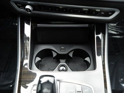 Used 2019 BMW X5 xDrive40i w/ Parking Assistance Package image 29