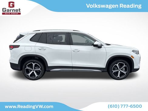 New 2025 Volkswagen Tiguan SE image 6