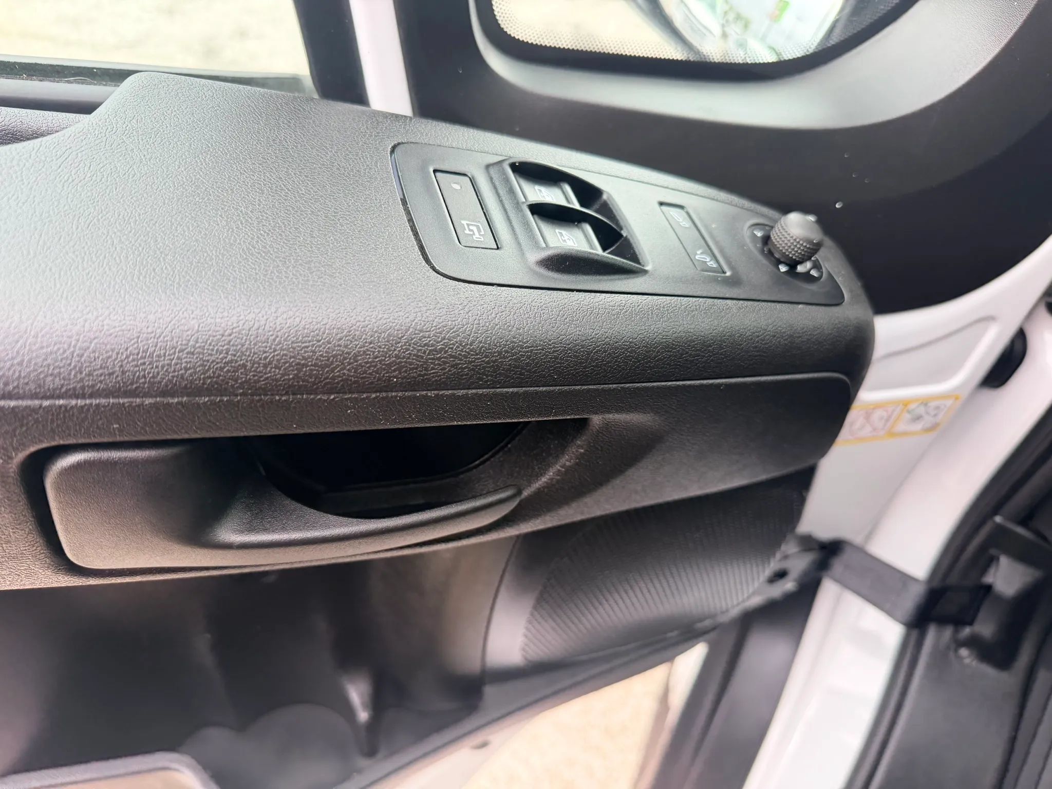 Used 2024 RAM ProMaster 2500 w/ Convenience Group FWD image 6