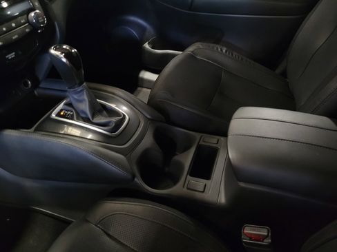 Used 2018 Nissan Rogue SL FWD image 26