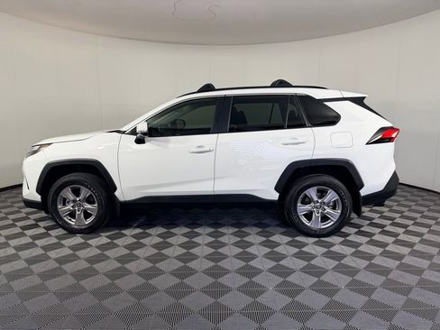 Used 2025 Toyota RAV4 XLE image 9