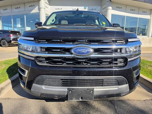 Used 2024 Ford Expedition Max Limited AWD/4WD image 2
