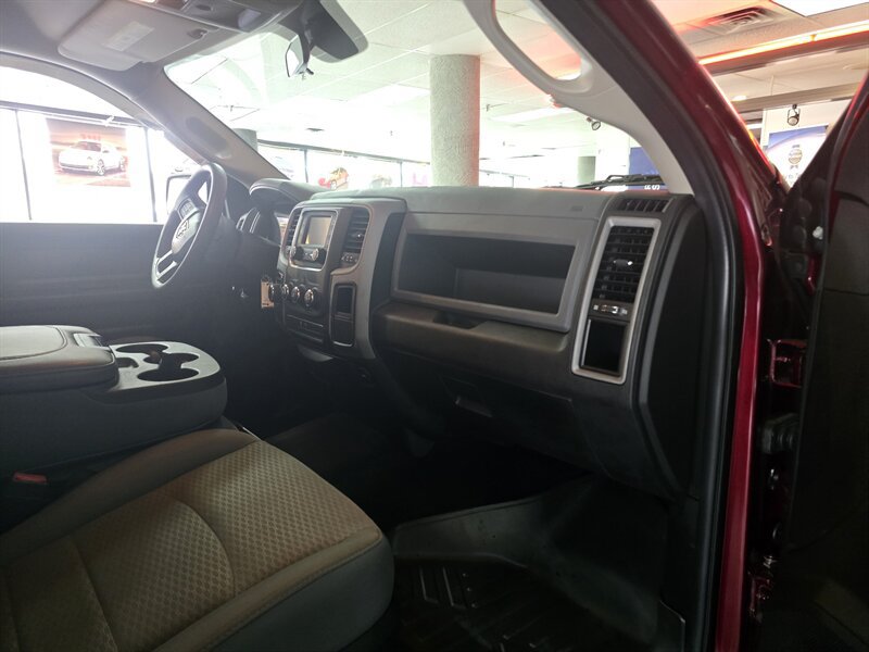 Used 2017 RAM 1500 Express RWD image 13