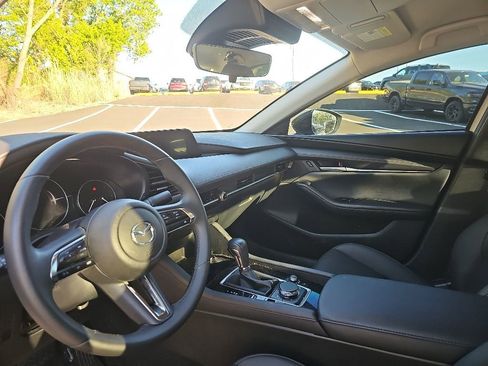 Used 2024 MAZDA MAZDA3 s FWD image 9