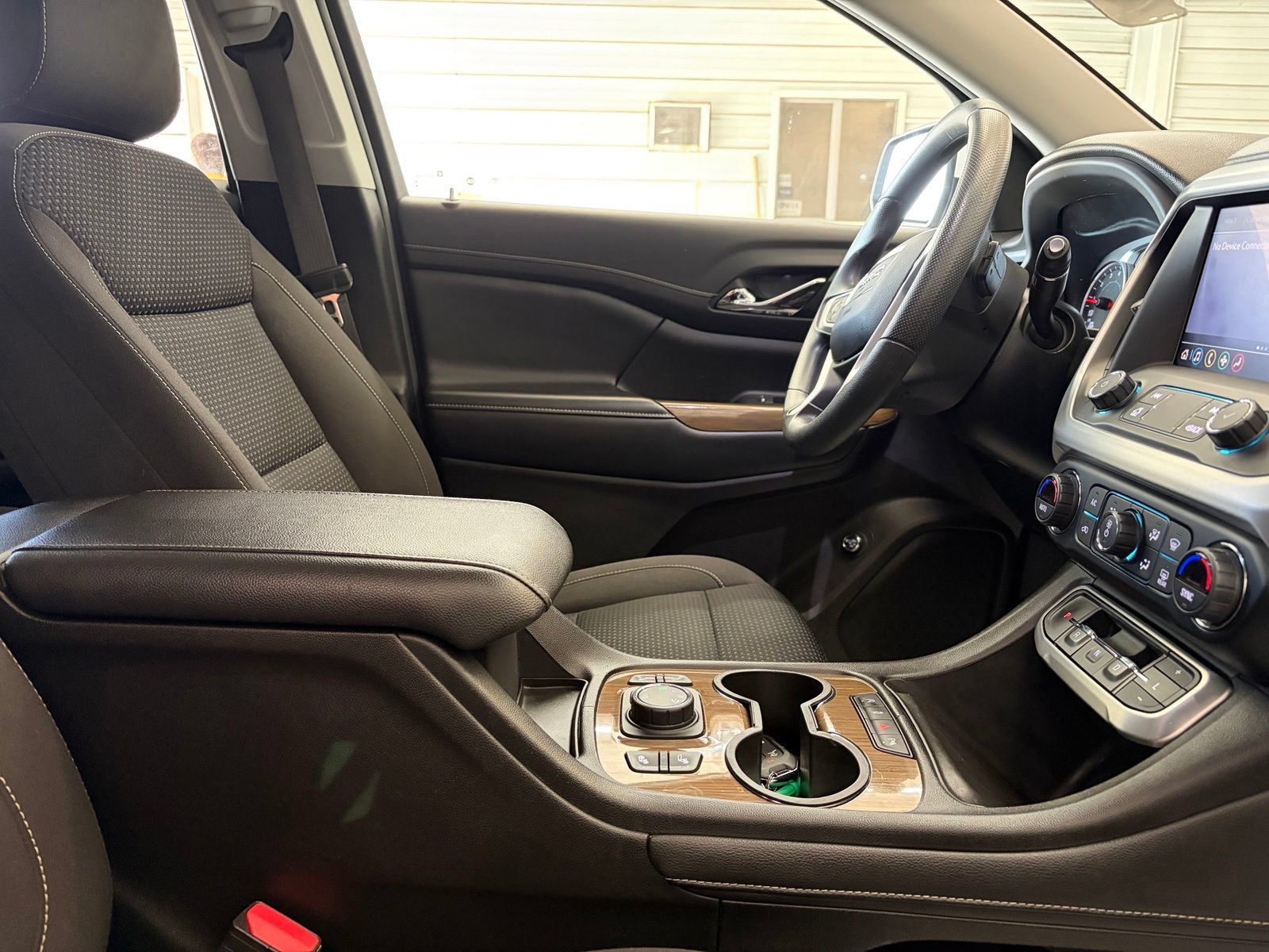 Used 2021 GMC Acadia SLE w/ Driver Convenience Package AWD/4WD image 28