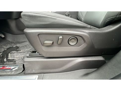 Used 2024 Chevrolet Silverado 1500 LT Trail Boss w/ LT Trail Boss Premium Package image 25