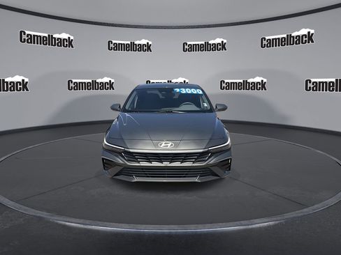 Certified 2024 Hyundai Elantra SE FWD image 2