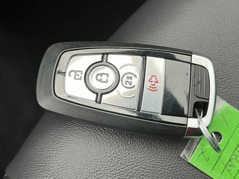 New 2025 Ford Ranger Lariat w/ FX4 Off-Road Package image 36