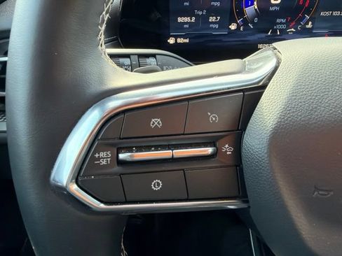 Used 2026 Chevrolet Traverse LT FWD image 15
