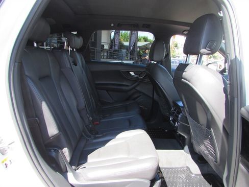 Used 2017 Audi Q7 3.0T Premium Plus w/ Premium Plus Package AWD/4WD image 29
