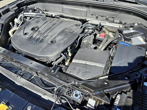 Used 2022 Volvo XC60 B5 Inscription w/ Advanced Package image 18