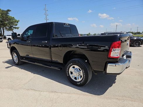 Used 2024 RAM 2500 Tradesman w/ Chrome Appearance Group AWD/4WD image 4
