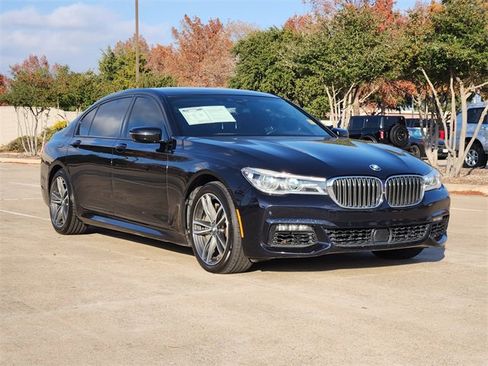 Used 2019 BMW 750i xDrive w/ Executive Package image 3