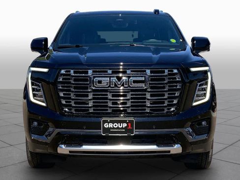 Used 2025 GMC Yukon Denali Ultimate AWD/4WD image 3