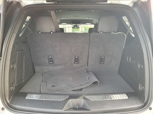 Used 2024 Chevrolet Tahoe Premier AWD/4WD image 28
