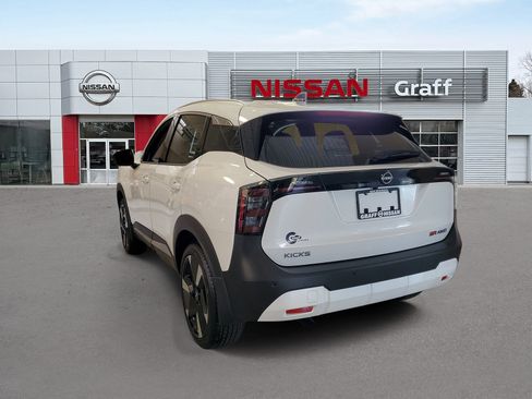 New 2026 Nissan Kicks SR w/ SR Premium Package AWD/4WD image 4