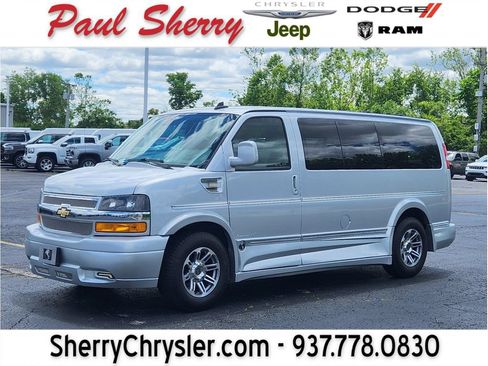 Used 2020 Chevrolet Express 2500 w/ Enhanced Convenience Package RWD image 1