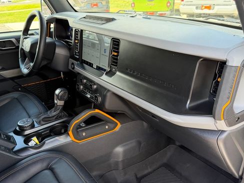 Used 2023 Ford Bronco Badlands AWD/4WD image 14