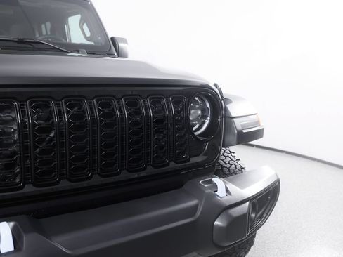 Used 2024 Jeep Wrangler Unlimited AWD/4WD image 4