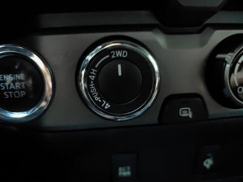 Used 2016 Toyota Tacoma TRD Sport w/ Towing Package image 49