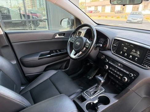 Used 2022 Kia Sportage EX AWD/4WD image 12