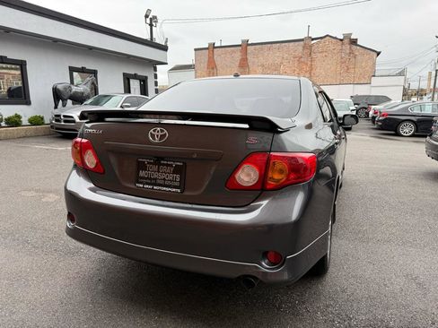 Used 2010 Toyota Corolla image 3