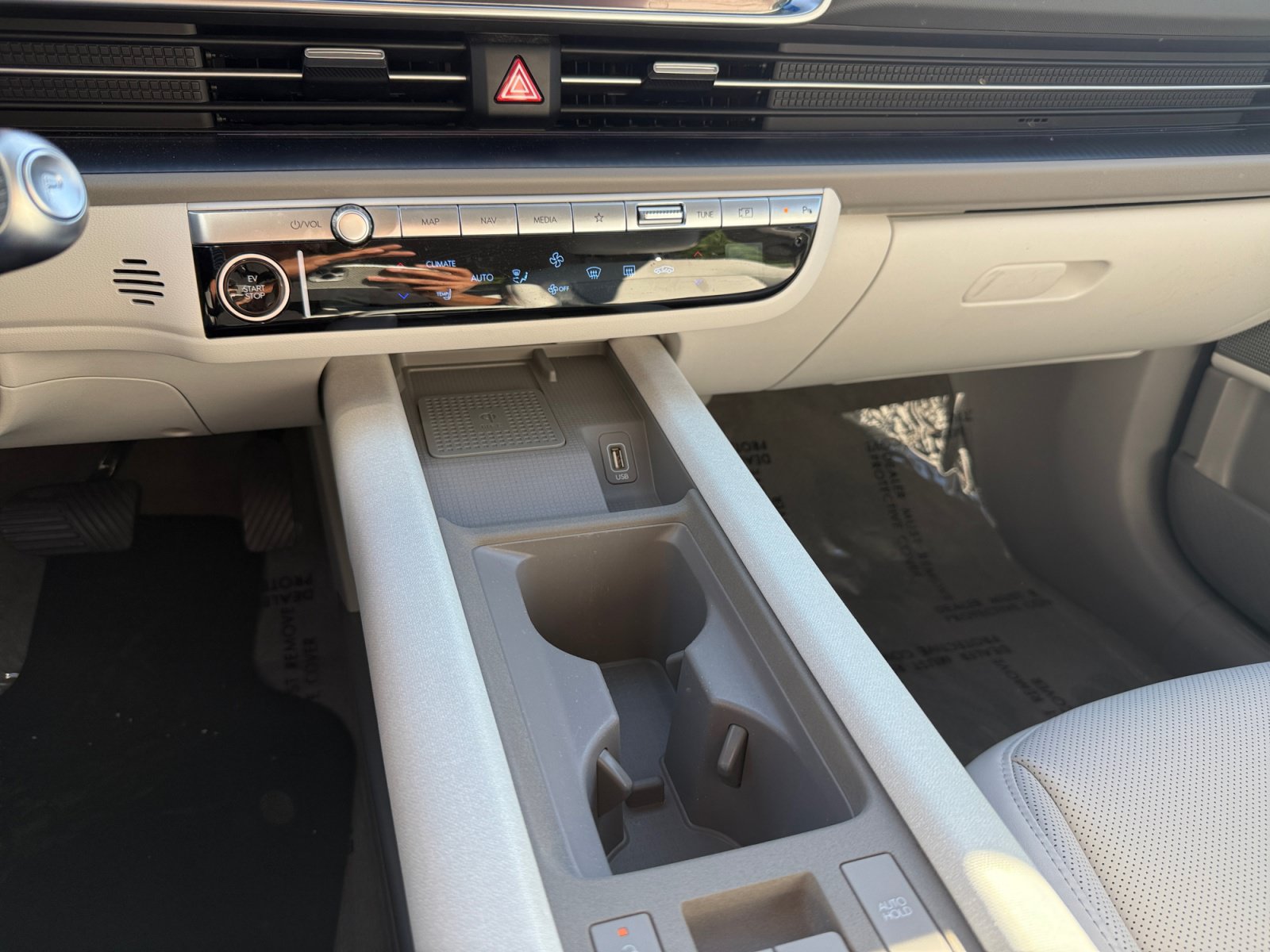 Used 2025 Hyundai Ioniq 6 SEL RWD image 13