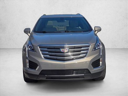 Used 2018 Cadillac XT5 Luxury image 2
