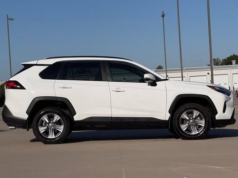 Used 2024 Toyota RAV4 XLE image 21