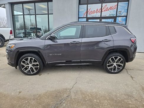 Used 2024 Jeep Compass Limited w/ Elite Group image 5
