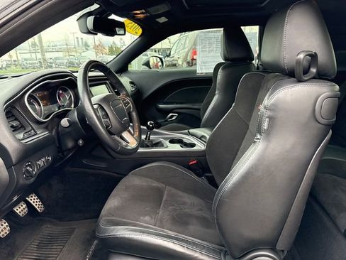 Used 2015 Dodge Challenger R/T Plus image 15