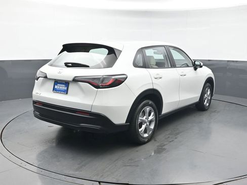 Certified 2023 Honda HR-V LX image 7