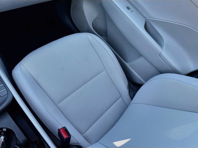 Used 2025 Hyundai Kona SE AWD/4WD image 29