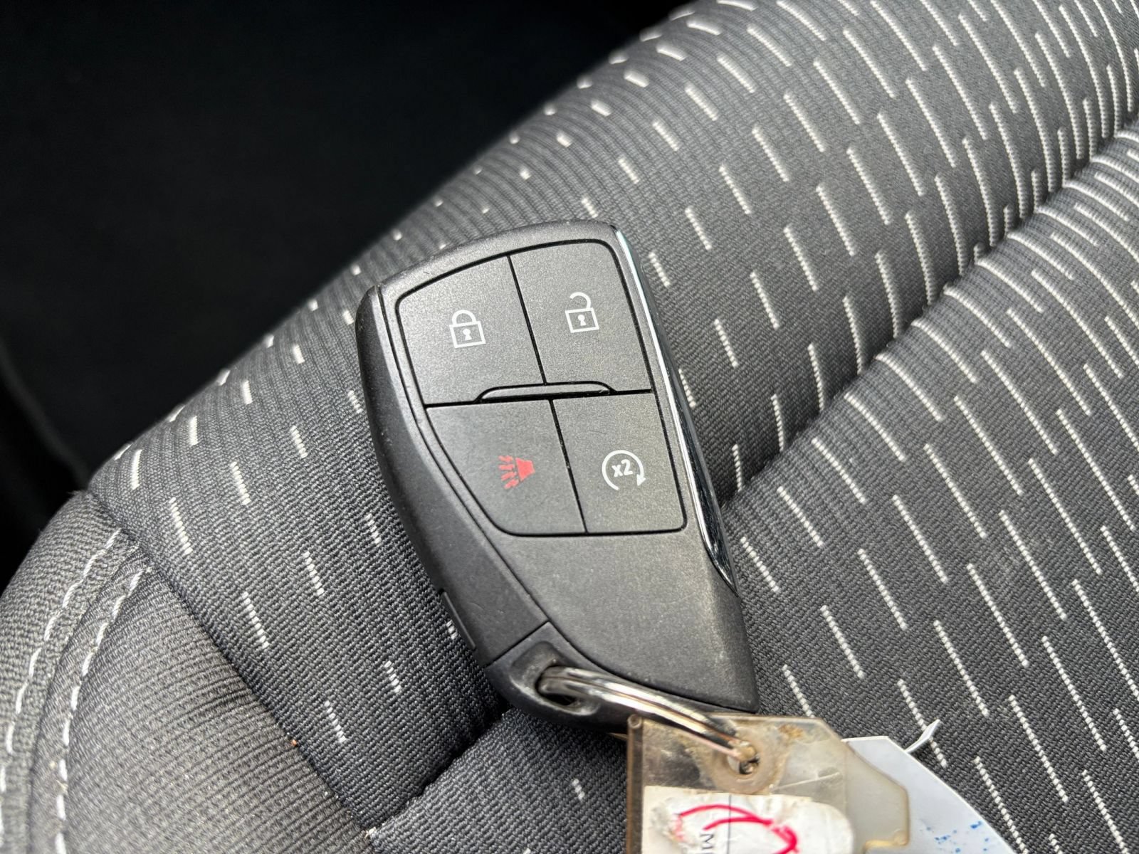 Used 2025 Chevrolet Equinox LT FWD image 21