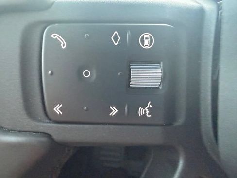 Used 2025 Land Rover Defender 130 V8 AWD/4WD image 20
