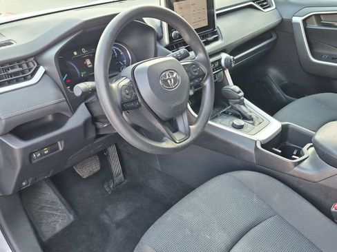 Certified 2025 Toyota RAV4 LE AWD/4WD image 10