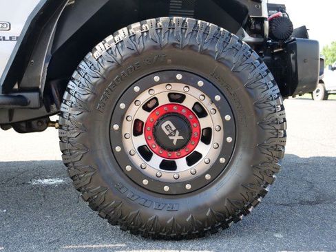 Used 2017 Jeep Wrangler Rubicon AWD/4WD image 48
