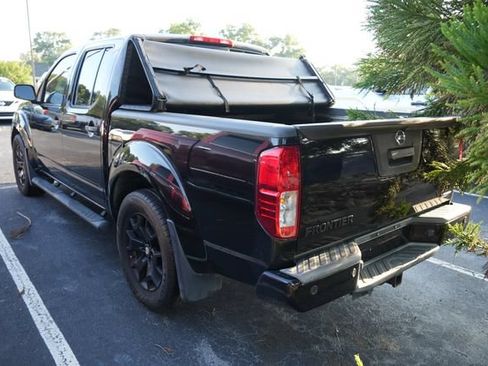 Used 2018 Nissan Frontier SV w/ Value Truck Package RWD image 4