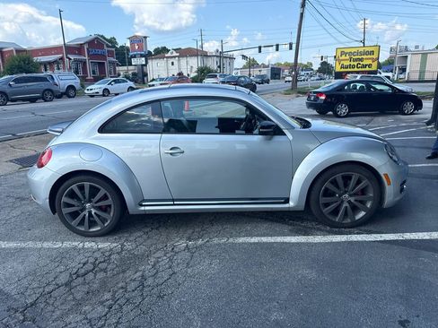 Used 2013 Volkswagen Beetle 2.0T FWD image 4