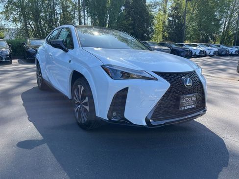 New 2026 Lexus UX 300h AWD image 8